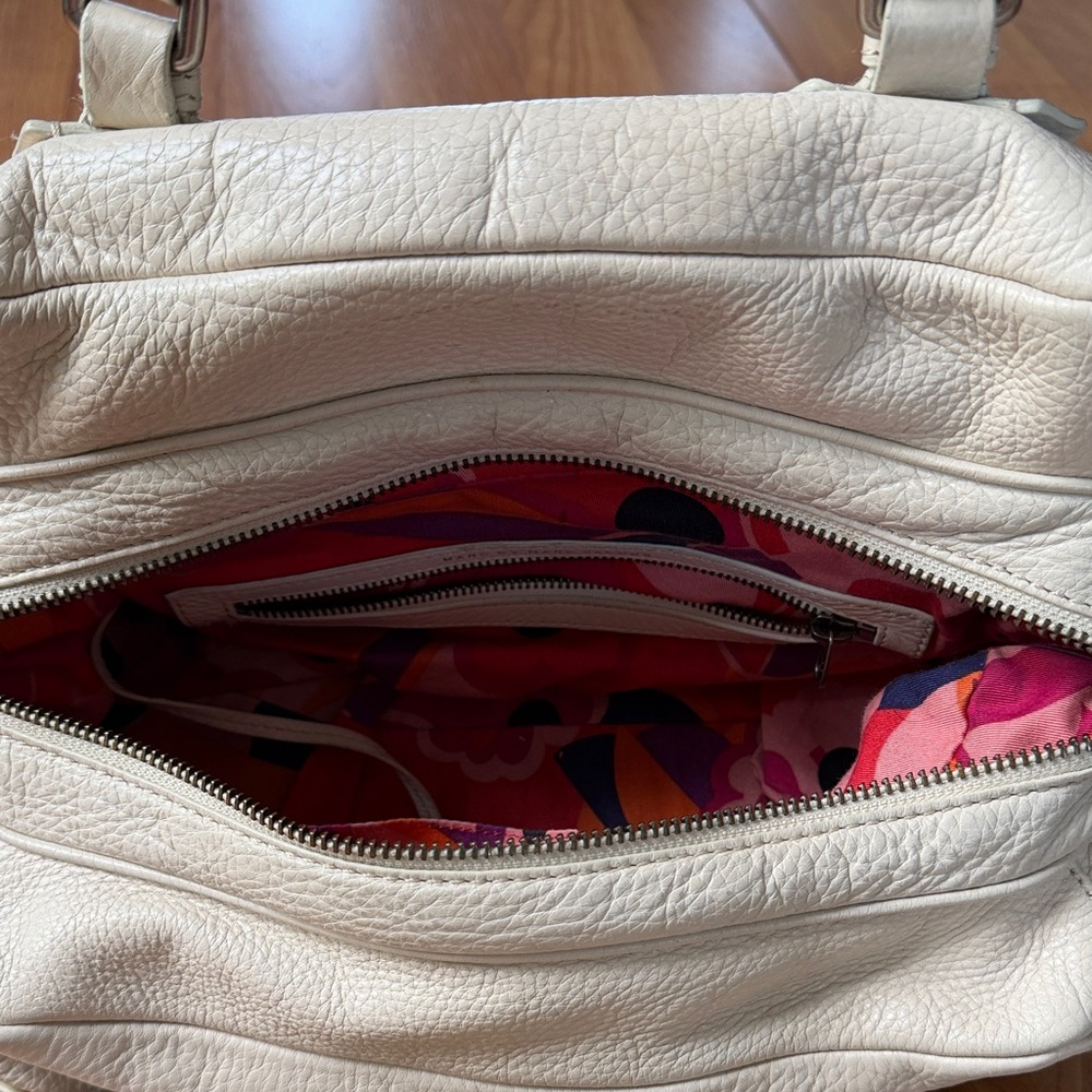 Marc by Marc Jacobs | Cream Leather Shoulder Bag - Picture 4 of 6